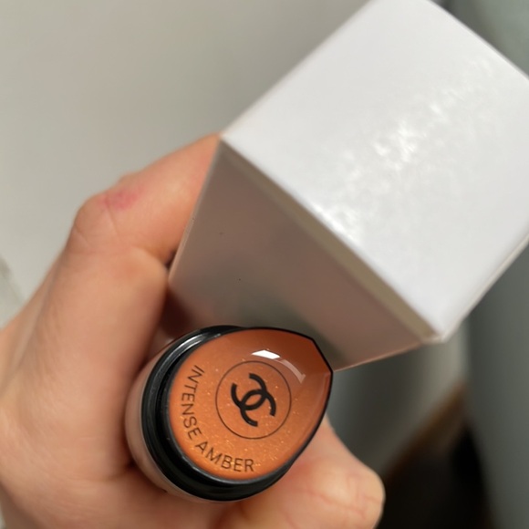 INTENSE AMBER N°1 DE CHANEL SKIN ENHANCER Boosts Radiance - Evens - Perfects - Picture 2 of 2